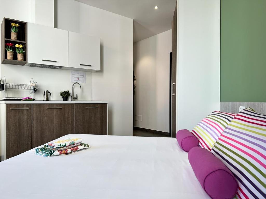 Bnbook Residence Matteotti โนวารา ภายนอก รูปภาพ